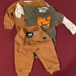 Carhartt lot of 3 baby items